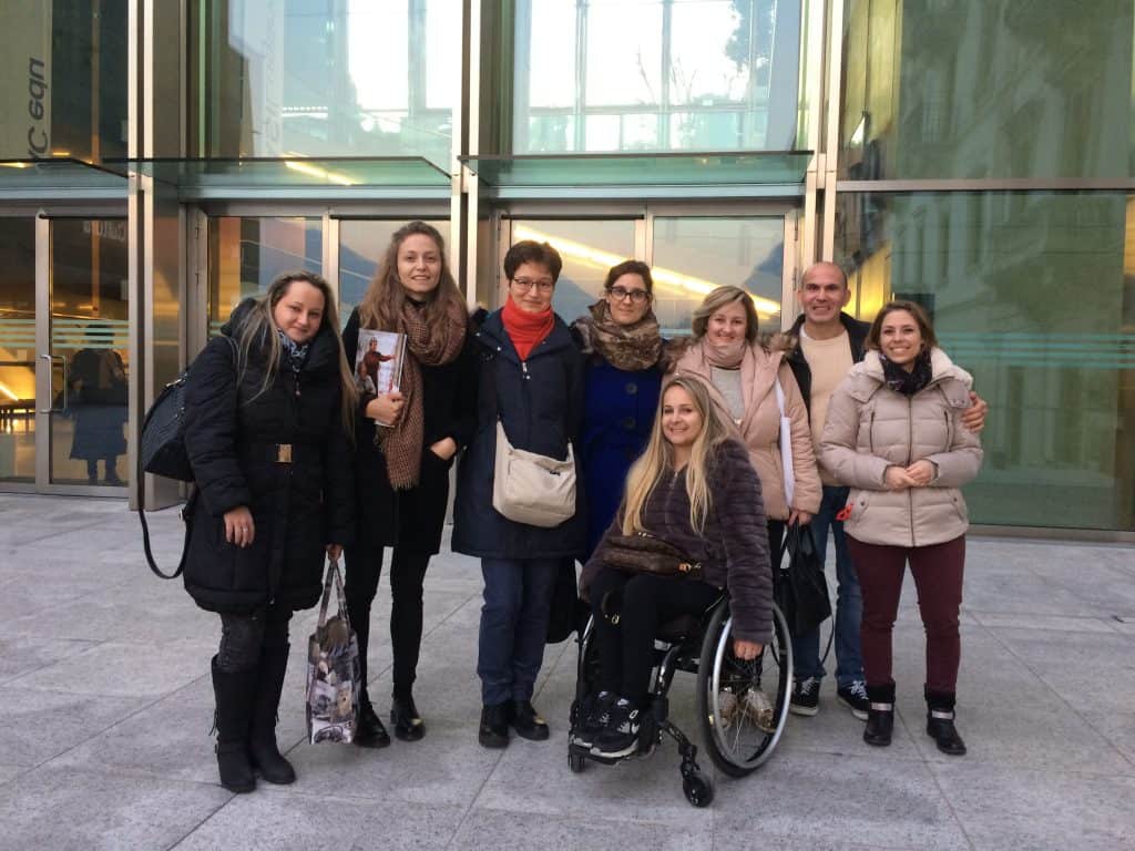 Insieme al LAC: Aurora e il personale MASI La nostra socia Aurora al LAC in compagnia del personale del MASI